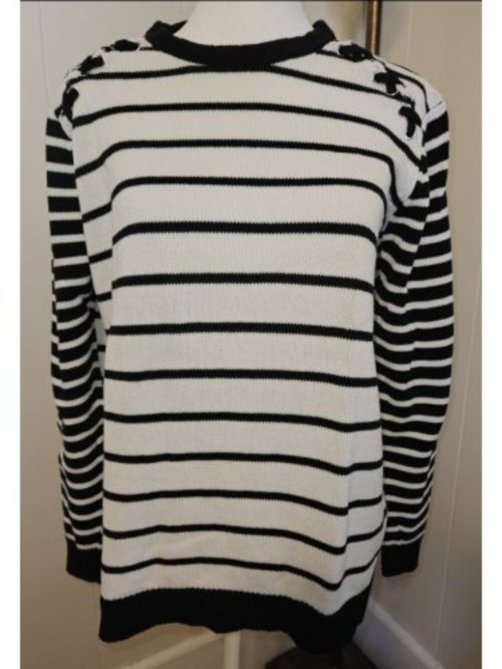 AVON Black and White Lacing Shoulders Long Sleeve Sweater Ladies L Size 12-14